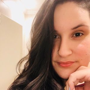 Meet your Posher, Jasmin